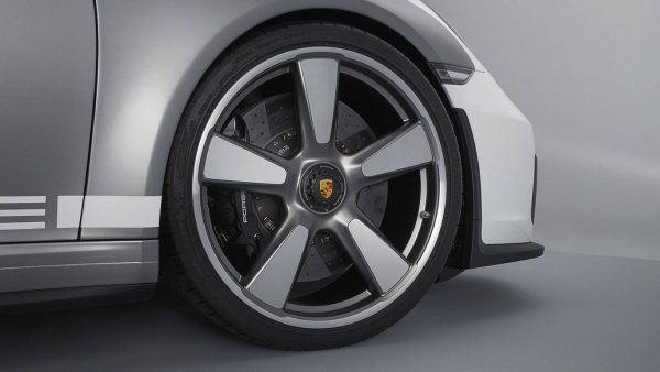 Porsche показала в Гудвуде новый кабриолет Porsche 911 Speedster 2018