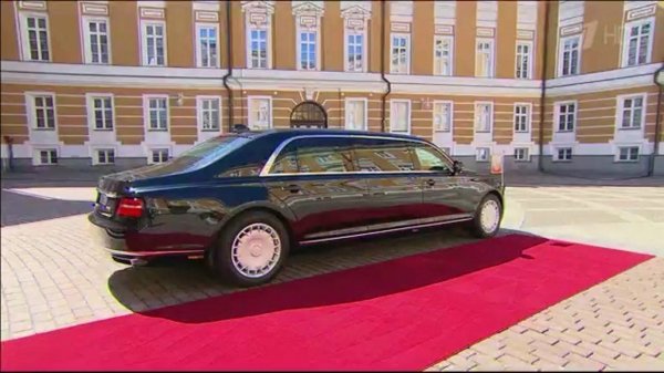 CNN измерил крутость Путина и Трампа длиной лимузинов