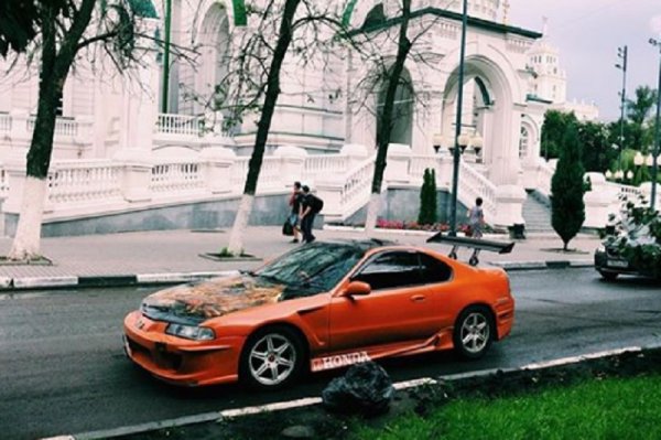 Воронежцев поразил ярко-оранжевый тюнингованный спорткар