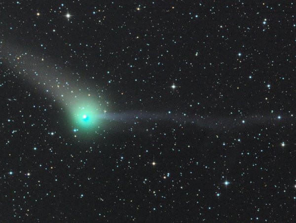 Можно увидеть в бинокль: Сегодня недалеко от Земли пройдет опасная комета
