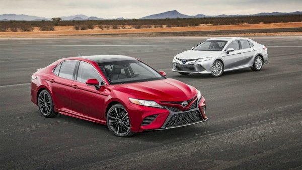 «Где качество?!»: Эксперт указал на недочёты Toyota Camry за 2,3 миллиона