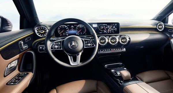 Щенячий восторг и разочарование: Об особенностях нового Mercedes A-Class рассказал обзорщик
