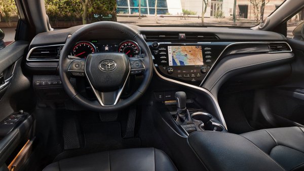 «Не верить блогерам»: Об американской версии новой Toyota Camry высказался владелец