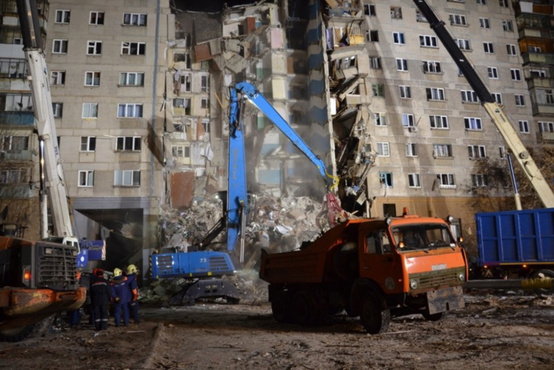 Из-под завалов обрушившегося дома в Магнитогорске спасли 11-месячного ребенка