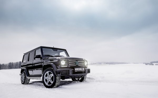 «Русский» против «немца»: Стоковый УАЗ «Патриот» «уделал» Mercedes-Benz G-Class на заснеженном бездорожье