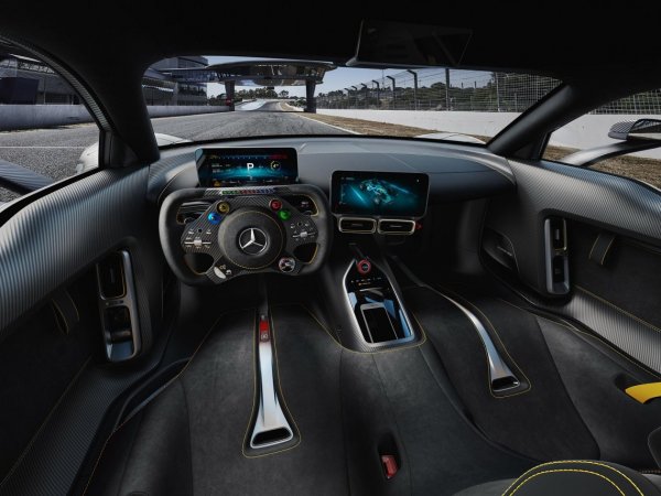 Суперкар Mercedes-AMG One может обзавестись спецверсией от Льюиса Хэмилтона