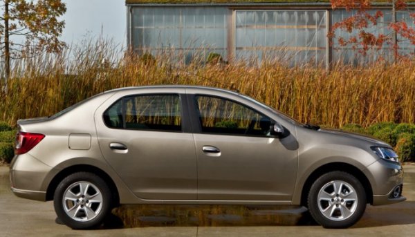 Ржавчина, «жучки», сколы: Каких сюрпризов ждать от кузова Renault Logan, рассказал владелец