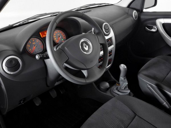 «Машина Фредди Крюгера»: Откровенно о Renault Logan высказался эксперт