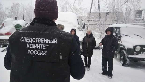 На Ямале подросток под страхом смерти заставил мужчину учить его управлять снегоболотоходом