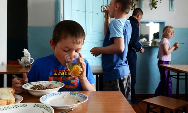 Бешеные наценки и некачественная еда: что изменилось в питании школьников после увеличения бюджета