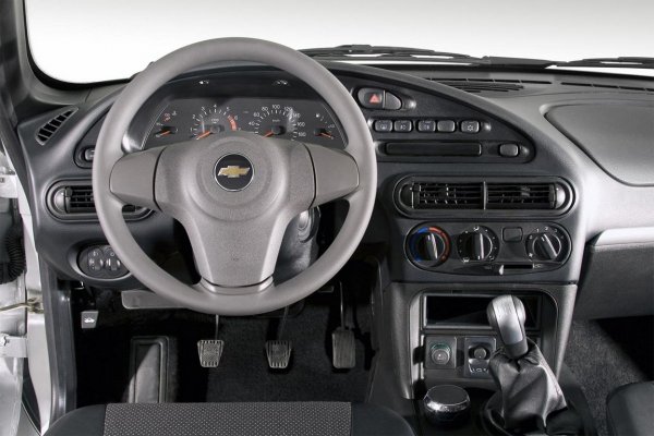 «Скрипучий случай»: Владелец Chevrolet Niva рассказал о годе с внедорожником