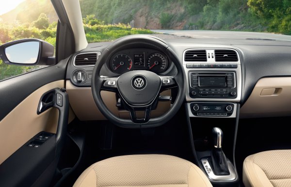 «Турбонемец» для активной езды: Кому нужен Volkswagen Polo, рассказал блогер
