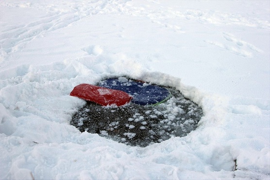 В Югре обнаружили останки ребенка, провалившегося под лед 3 года назад