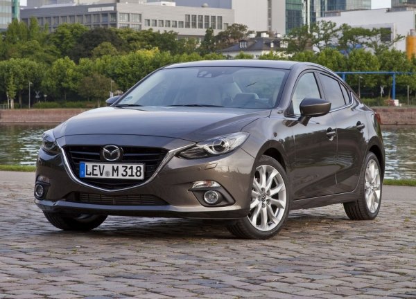 Лайфхаки по «матрешке»: Какие секреты Mazda 3 нужно знать ее владельцам