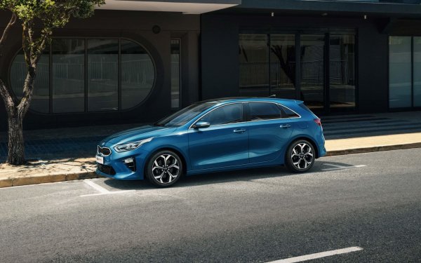 Круче, чем новая Mazda3? Блогер назвал главные достоинства KIA Ceed 2019