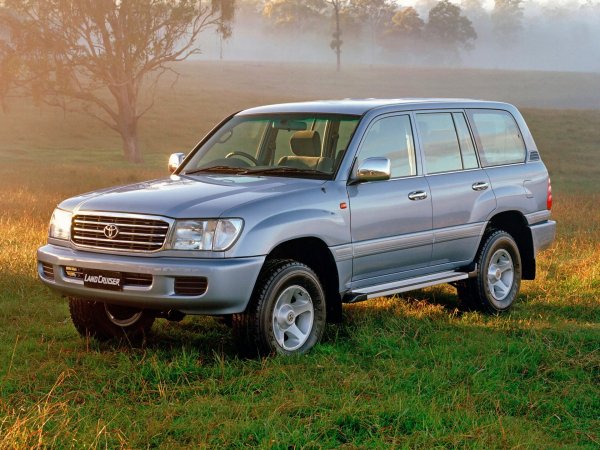 Блогера возмутило состояние 12-летнего Toyota Land Cruiser 100: «1,3 миллиона за мертвую сотку?»