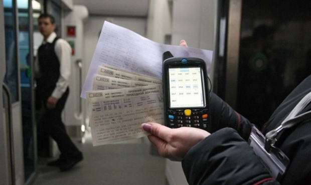 Житель Тюменской области пользовался украденным устройством для проверки билетов как смартфоном