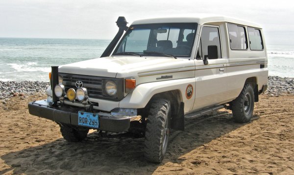 Восстановить или забить? Стоит ли покупать «убитый» 20-летний Toyota Land Cruiser 70