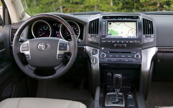 Дизельный Toyota Land Cruiser 200 на «вторичке»: За что таки деньги просят?