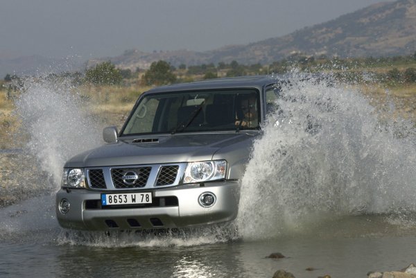 Nissan Patrol: Достойный соперник Land Cruiser на вторичке или просто рухлядь?