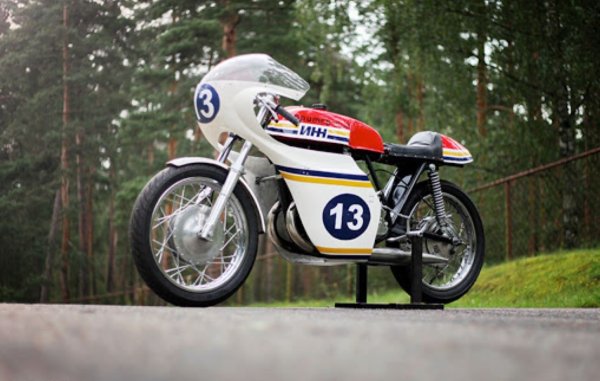 Мощнее старых «Жигулей», красивее японский спортбайков: Гоночный мотоцикл ИЖ Ш-12 «Юпитер» – привет из СССР!