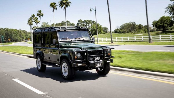 УАЗ «Хантер» тоже так хочет: Показан шикарный тюнинг Land Rover Defender